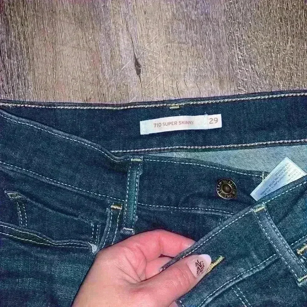 Levi woman’s jeans size 29